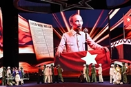 Political-artistic program highlights value of independence, aspirations for development